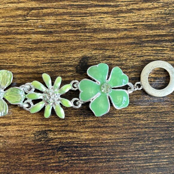 NWT Dillards Silver Green Flower Ladybug Bracelet 7" Sensitive Skin Rhinestones - Picture 8 of 11